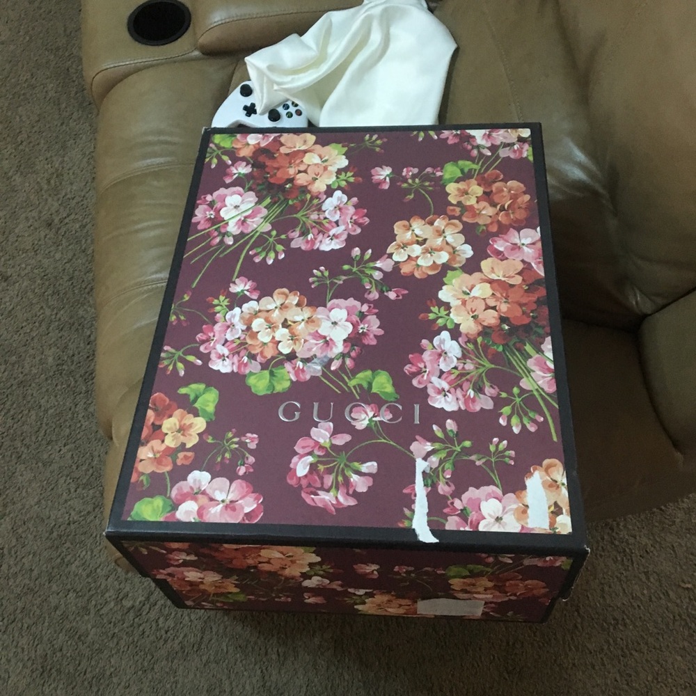 Gucci big floral box